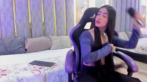 keniavelvet  online show from February 10, 3:59 pm