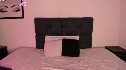 KENTHA  online show from January 13, 10:30 am