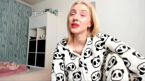 Kenzie online show from January 27, 5:14 am