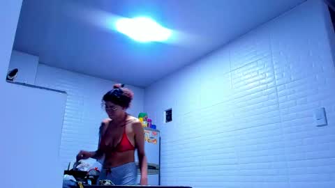 Kerlysmith24 online show from February 8, 7:27 pm