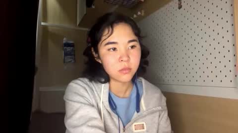 Jenny  online show from April 3, 9:18 am