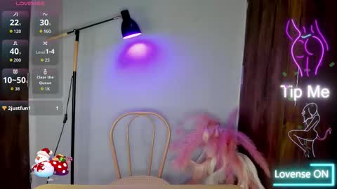 khate_smith online show from March 6, 3:51 pm