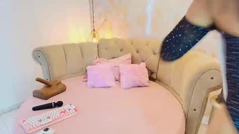 Khloe online show from October 1, 5:34 am