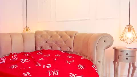 Khloe online show from March 1, 6:46 am