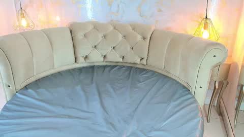 Khloe online show from February 18, 5:17 am