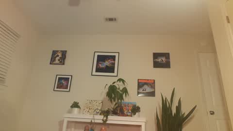 Khloe online show from October 29, 3:11 am