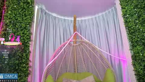 Kiara Zahiri online show from October 4, 11:27 am