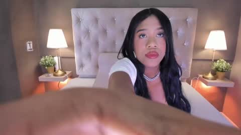 KIARA  online show from May 1, 9:51 pm