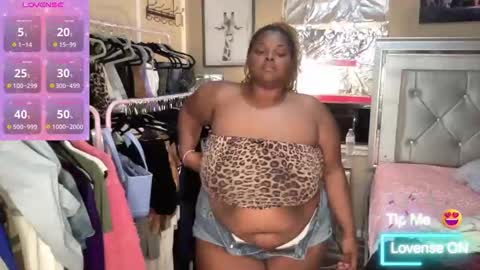 KiaraSugars online show from December 22, 4:04 am