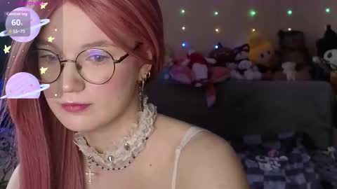 kiki_blue_eyes online show from February 21, 6:36 am