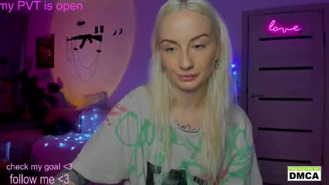 Kiki online show from December 4, 4:52 pm