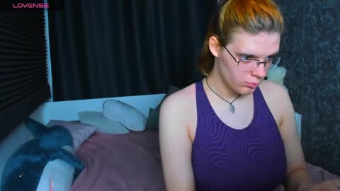 Kiki online show from December 27, 10:12 am