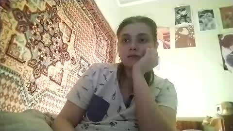 kikibang_ online show from March 5, 6:26 pm