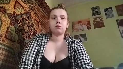 kikibang_ online show from April 27, 8:33 am