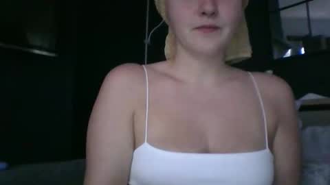 femkik119 online show from June 4, 7:07 pm