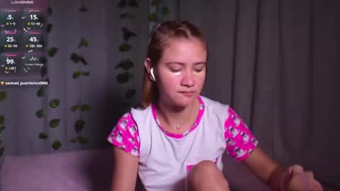 ISABELLA 3 online show from December 26, 1:43 pm