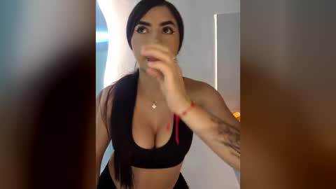 kim_luna2 online show from July 10, 3:07 am