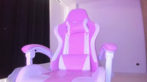 kim online show from April 15, 3:34 pm