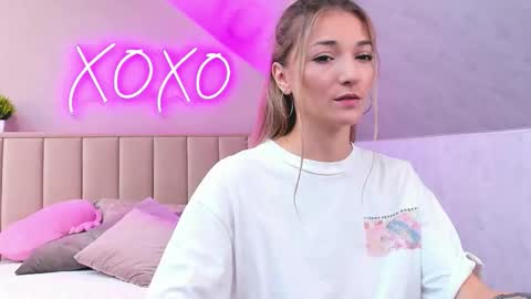 kimberlly_smith online show from October 8, 2:27 am