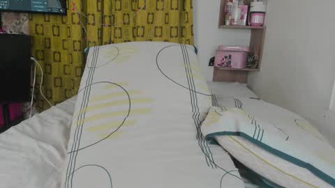 Kimberly online show from December 3, 2:25 am