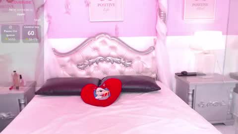         online show from June 4, 8:35 pm