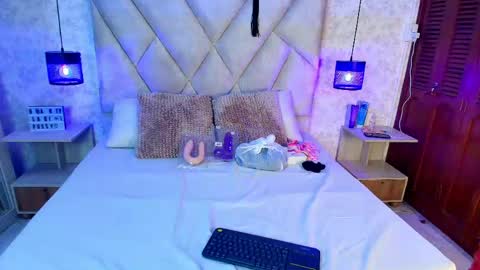 kimberlyfox_t online show from May 30, 8:38 pm