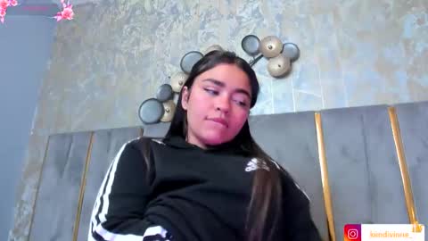  KIM  online show from November 13, 2:43 am