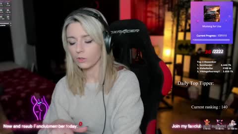 Wolfs Girl online show from December 19, 11:03 pm