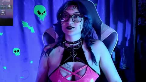   online show from December 15, 2:33 pm