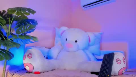 Kim  online show from January 10, 7:18 pm