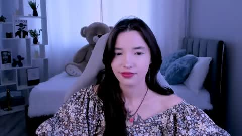 kimm wong online show from May 19, 3:35 am