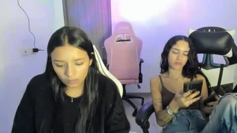 kimmi online show from February 9, 10:34 pm