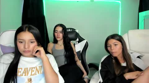 kimmi online show from February 20, 11:10 pm