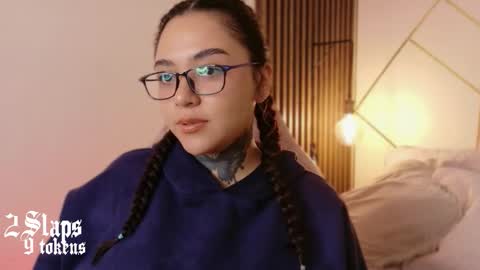     online show from February 16, 2:06 pm