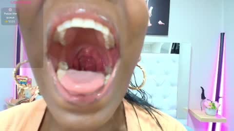 Kim online show from April 1, 1:01 pm