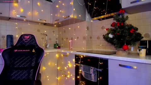 kimmy1_powell online show from January 12, 9:30 am