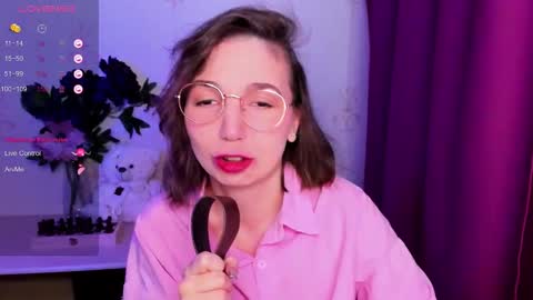 Hazel online show from February 11, 8:10 pm