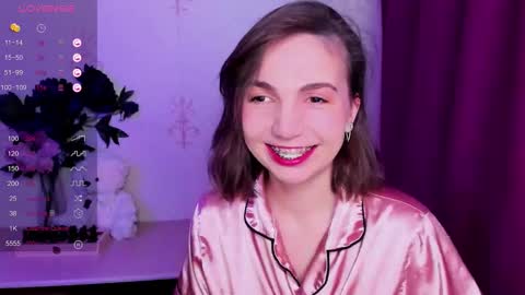 Hazel online show from March 4, 7:20 pm