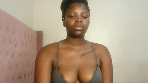 Lola online show from February 19, 10:48 am