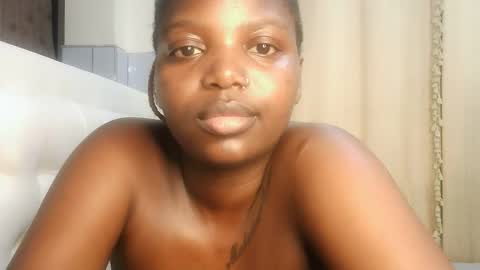 Lola online show from March 26, 8:21 pm