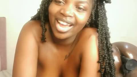 Lola online show from February 7, 10:13 pm