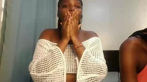 Lola online show from December 2, 6:59 am