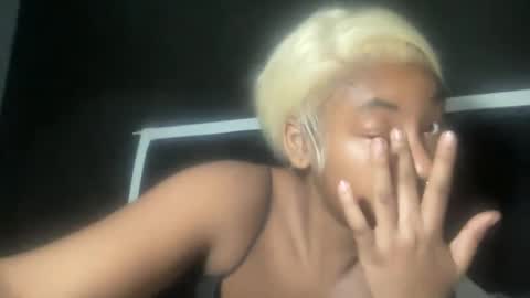 Bunniii online show from February 12, 4:23 am