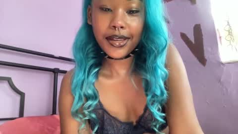 Bunniii online show from December 3, 7:11 pm