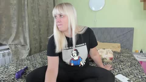 Kira online show from September 9, 1:33 pm