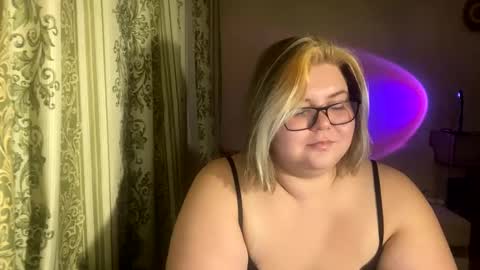 Just Kira online show from December 20, 2:05 pm