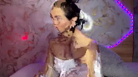 kira online show from November 23, 9:38 pm