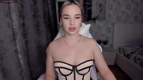 kirakrox online show from October 13, 6:43 pm