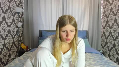 Kira online show from September 28, 12:54 pm