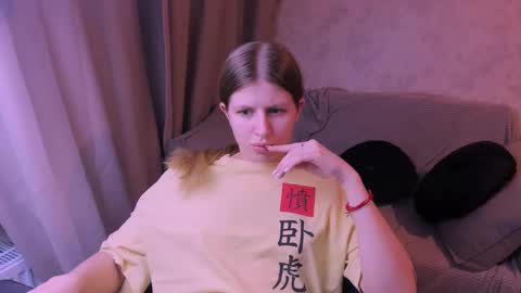 Kira online show from March 2, 7:08 pm